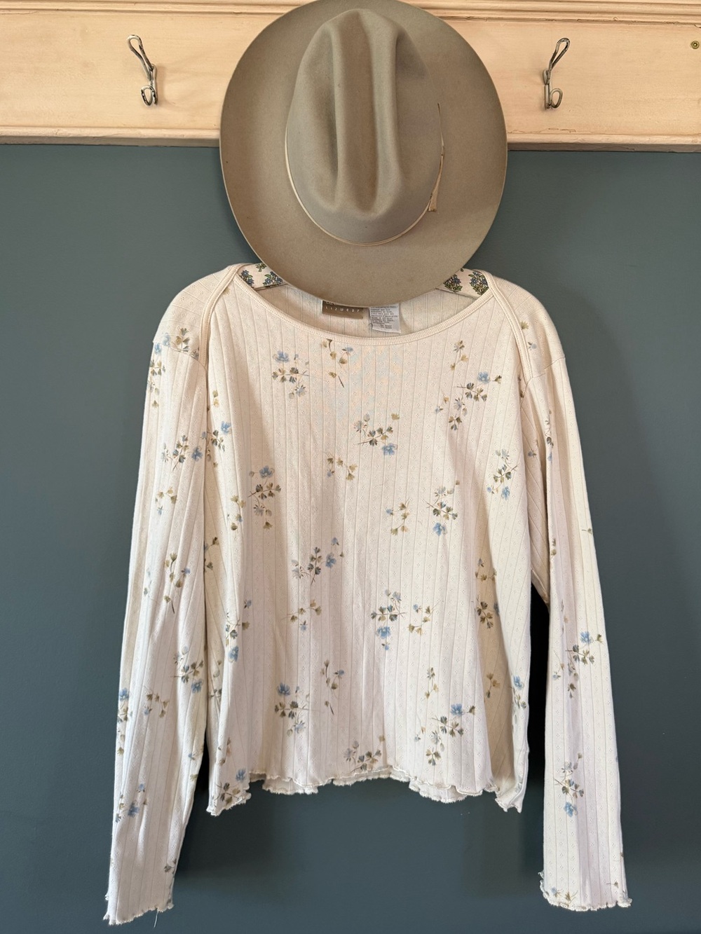 Liz Claiborne lizwear 90s pointelle cottagecore Cream Floral Long-Sleeve Sz L